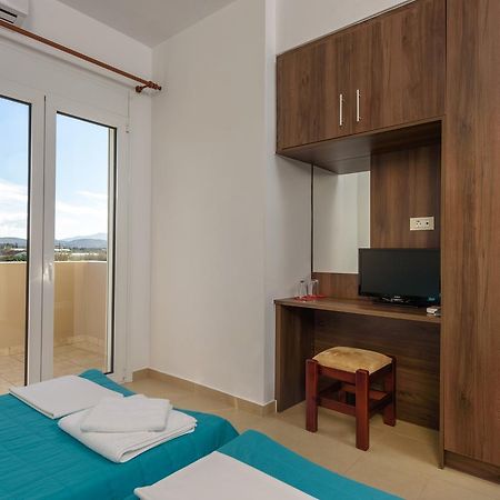 Elpidis Villa Kokkinos Pirgos Luaran gambar