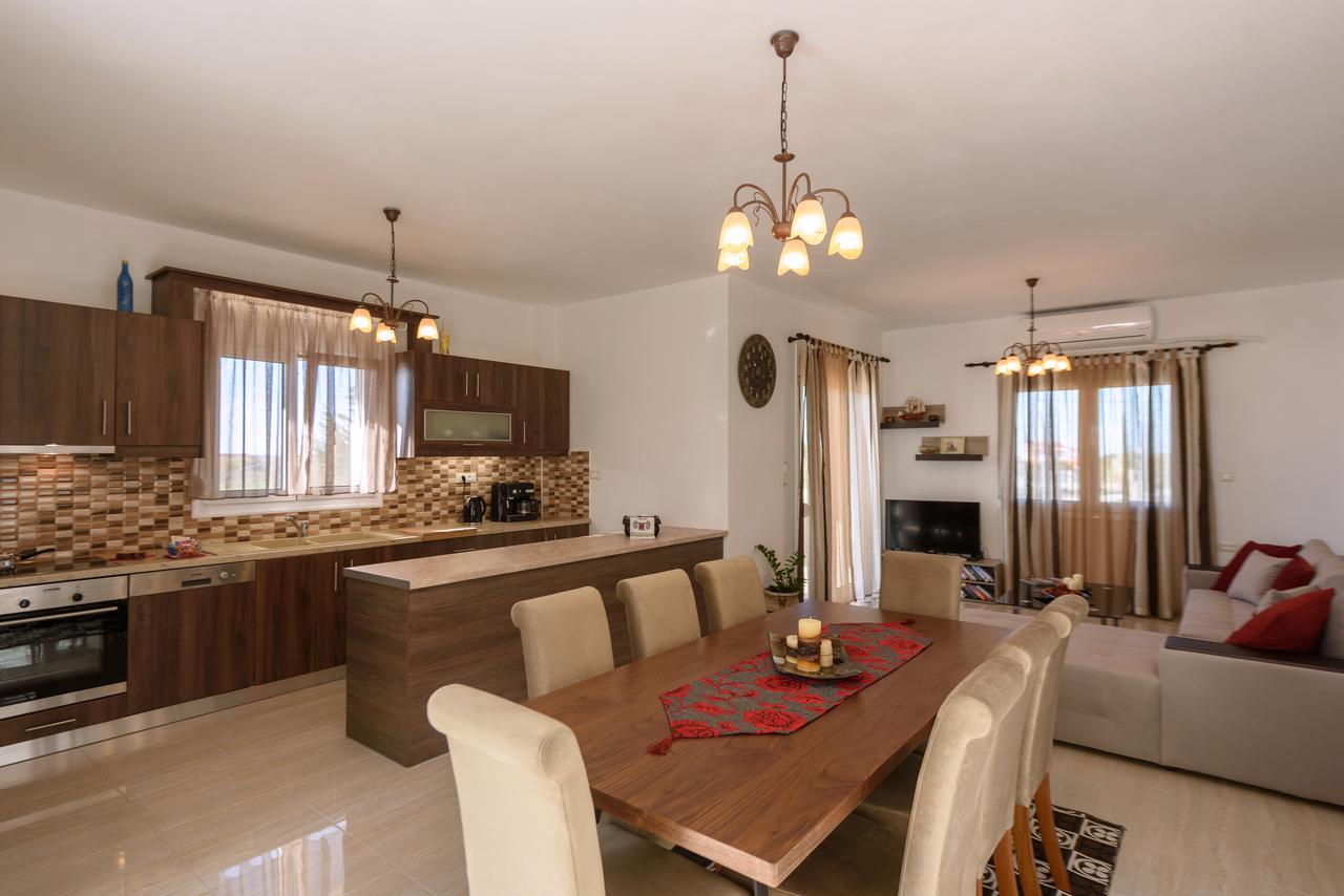 Elpidis Villa Kokkinos Pirgos Luaran gambar